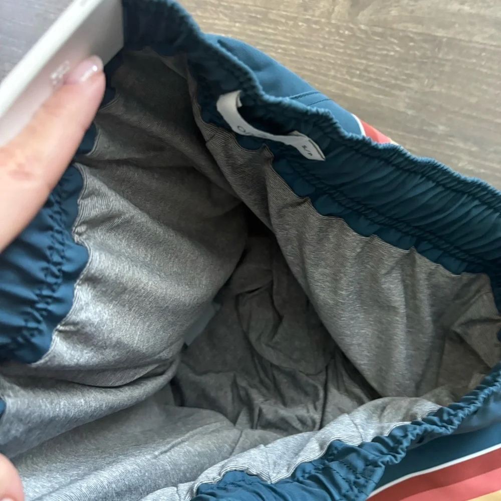 Onia Comfort Lined Swim Trunks 6” - NEW!